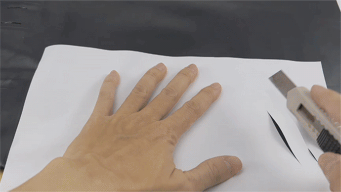 旅のカタチは自由自在 。18L→30L可変、盗難・雨に強いROROBAG 3.0