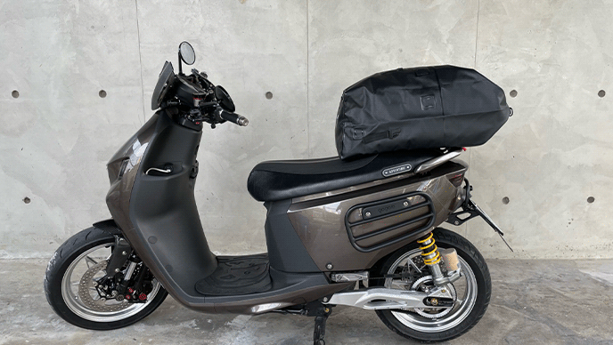 旅のカタチは自由自在 。18L→30L可変、盗難・雨に強いROROBAG 3.0